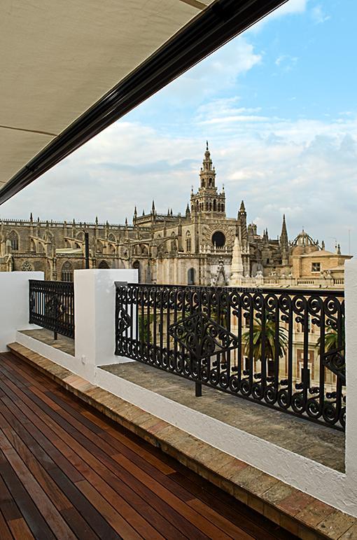 Reforma en vivienda en Avenida de la Constitución (Sevilla)