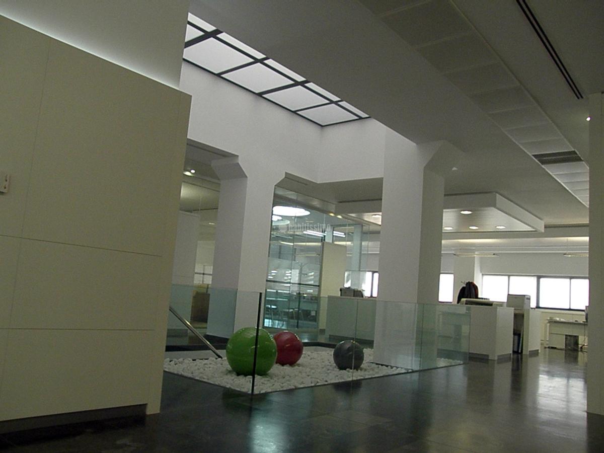 Interiorismo y Equipamiento Oficinas Ortiz 