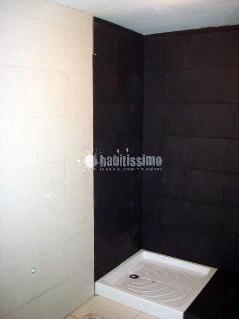 Reforma total baño y estanterías en Pladur