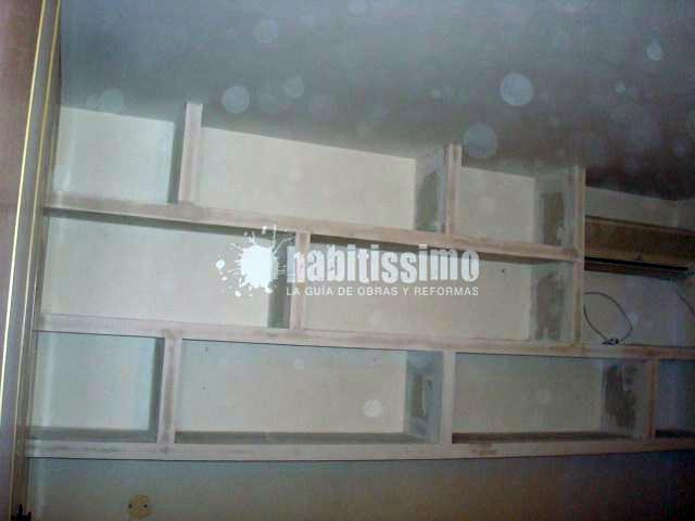 Reforma total baño y estanterías en Pladur