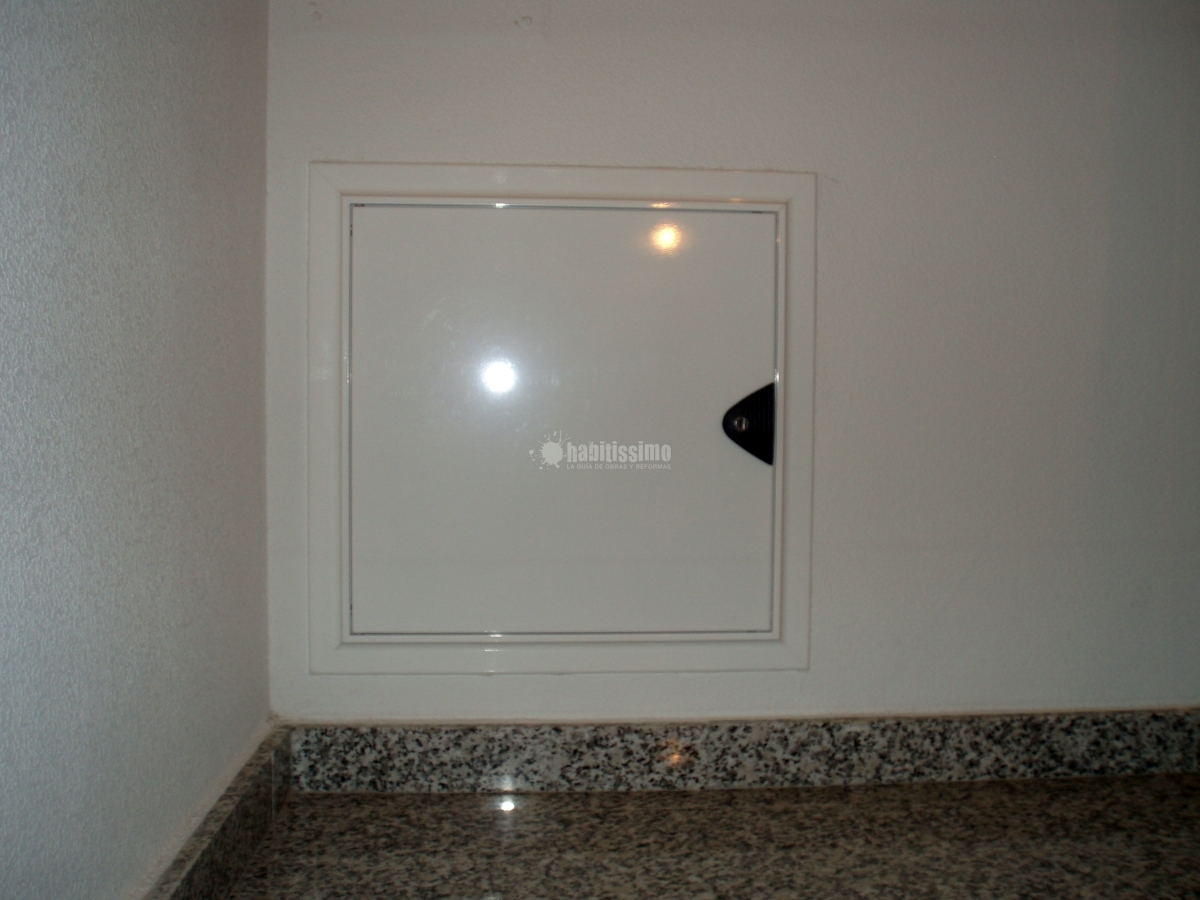 Instalación eléctrica y telecomunicaciones en edificio 5 plantas