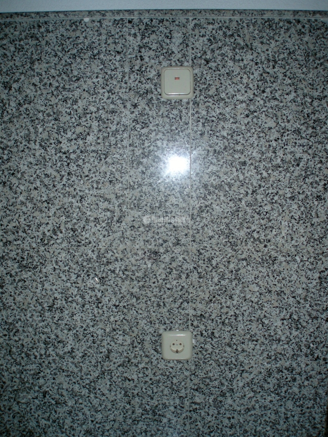 Instalación eléctrica y telecomunicaciones en edificio 5 plantas