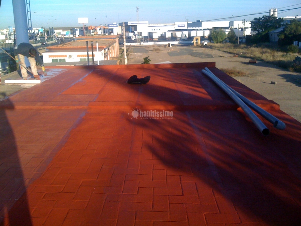 Gasolinera Repsol En A-92 junto a Mercedes Benz-Concesur