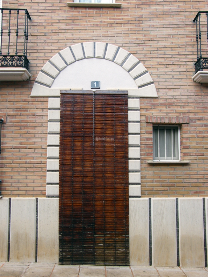 28 viviendas unifamiliares adosadas y cocheras