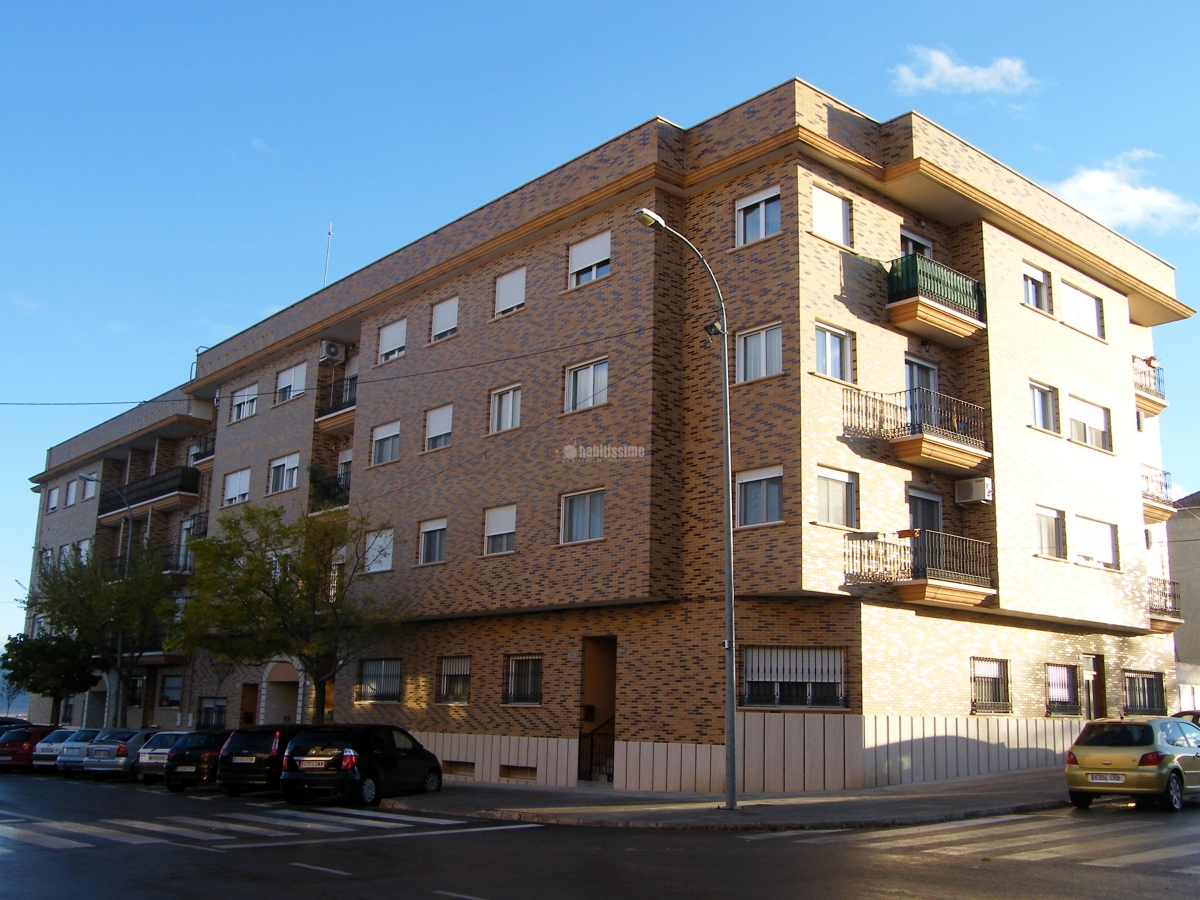 11 viviendas, trasteros y cocheras