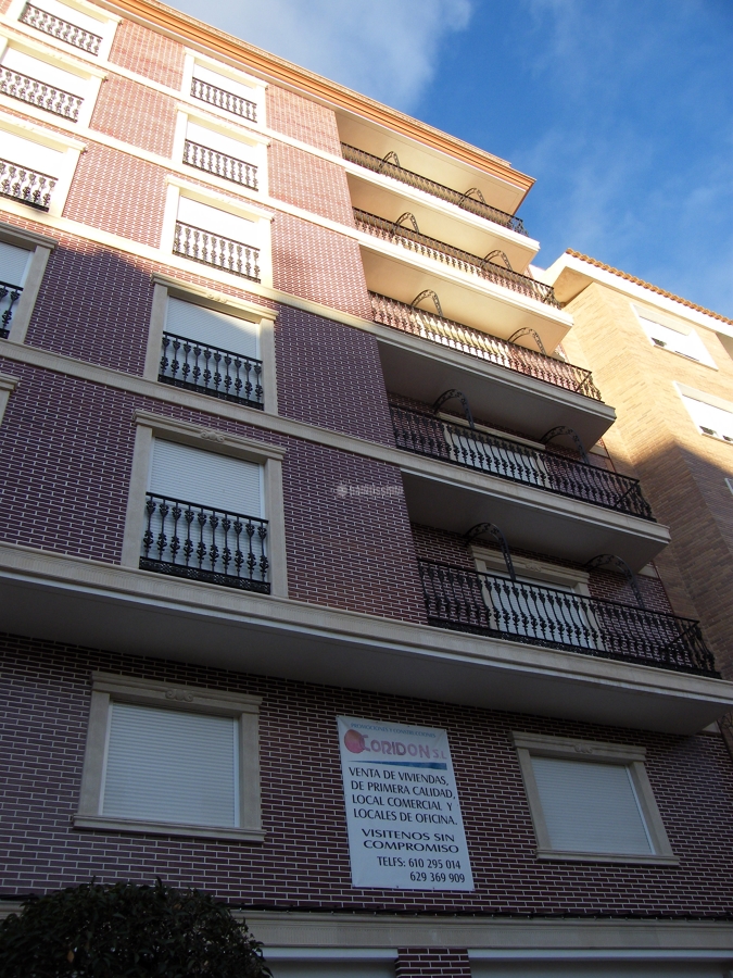 15 Viviendas, Locales, Trasteros Y Garajes