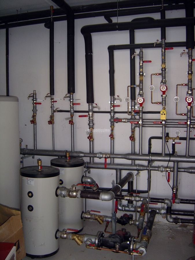 Calefacción y agua caliente en un colegio