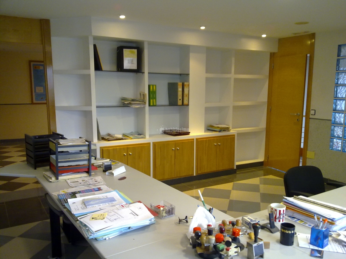 Nave industrial y oficinas