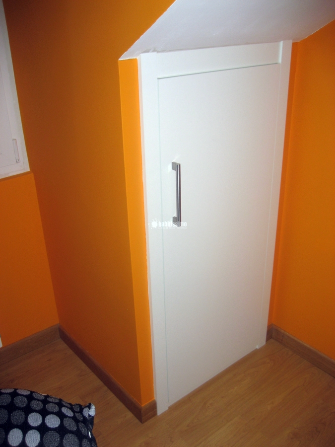 Amueblamiento de ático abuhardillado