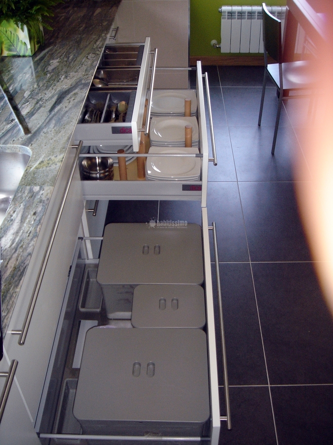 Amueblamiento cocina y baños