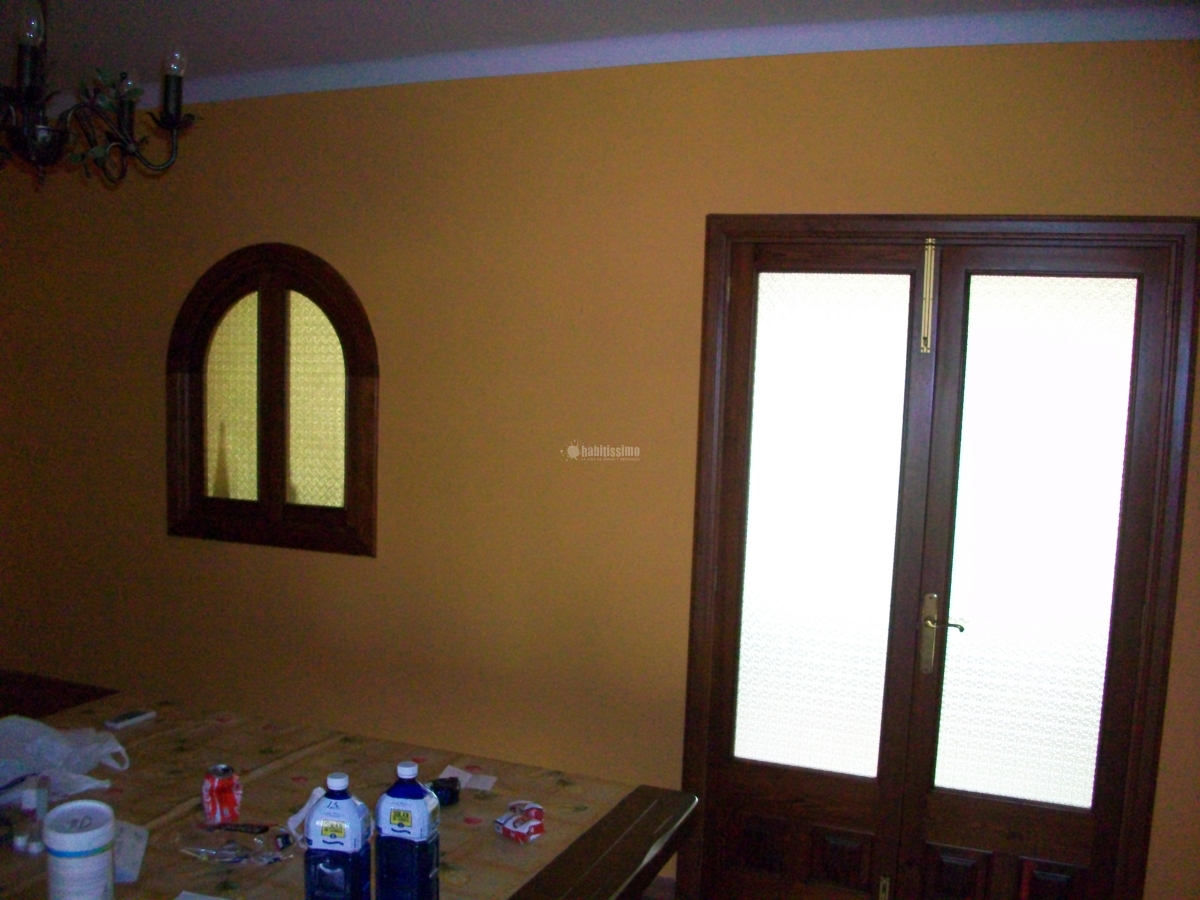 Alisado y pintado de salon con colocación de arco