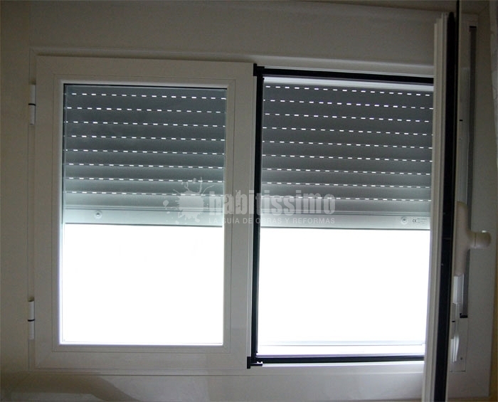 Ventana batiente de aluminio