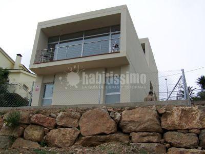 2008  Vivienda unifamiliar con piscina en Cervello. 