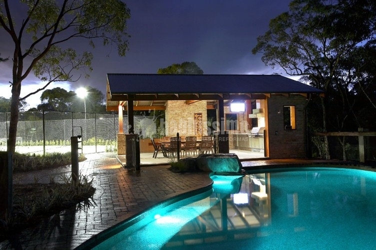 Construcción de una Caseta Polivalente en un Jardín