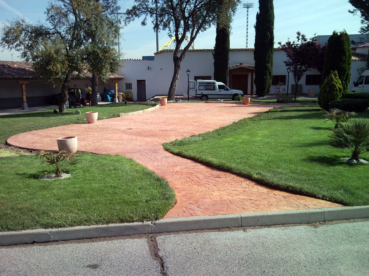 Buhardilla Y Solado De Mármol Escalera Y Solado De Hormigón Impreso