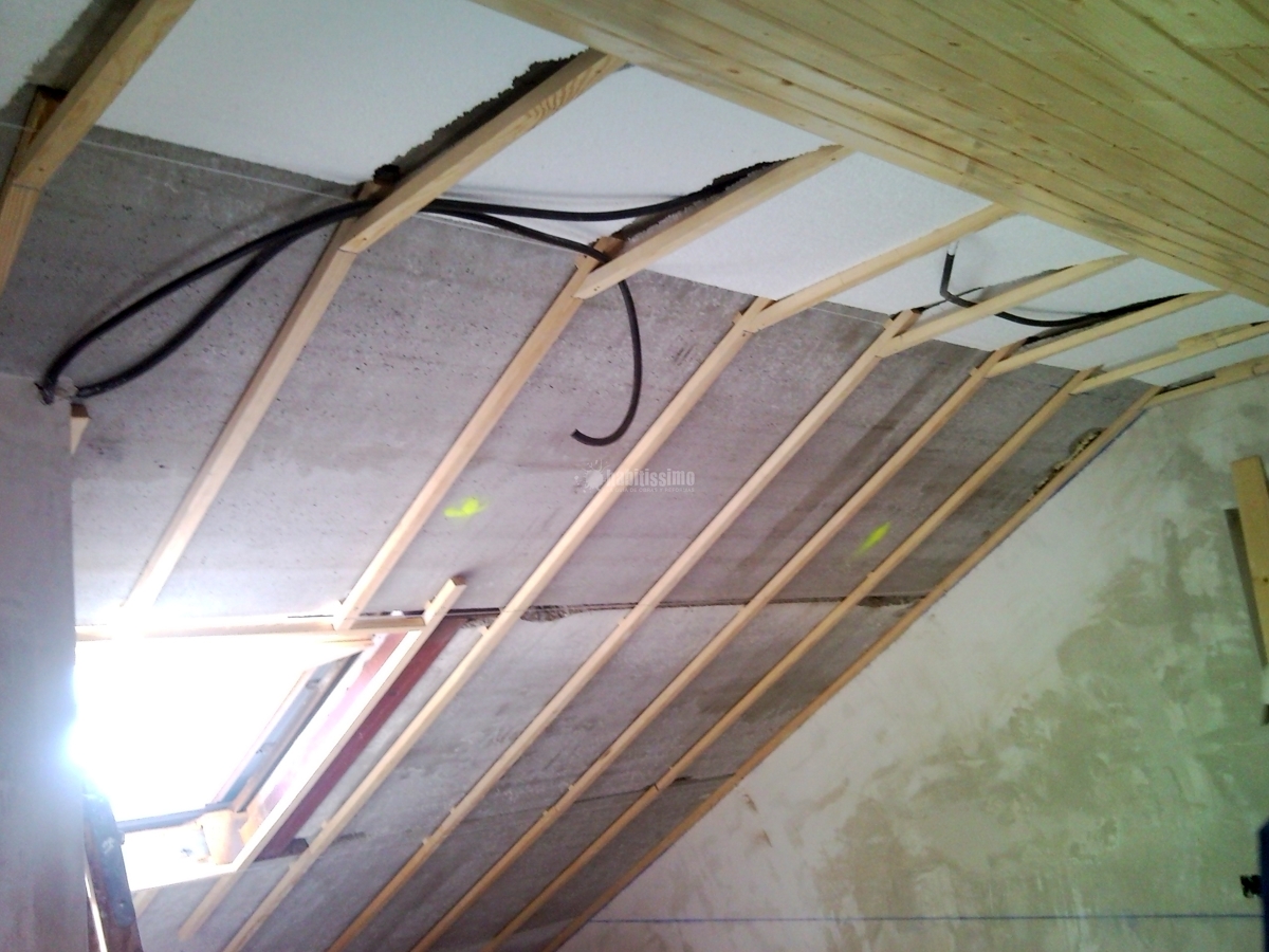 Buhardilla Y Solado De Mármol Escalera Y Solado De Hormigón Impreso