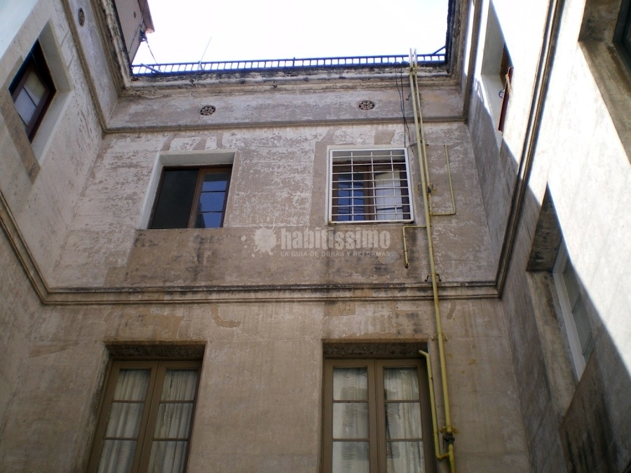 Restauración De Fachada y Patios Interiores Gotic