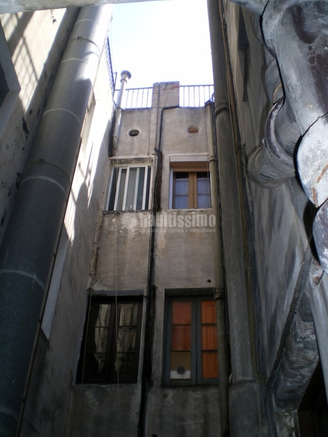 Restauración De Fachada y Patios Interiores Gotic