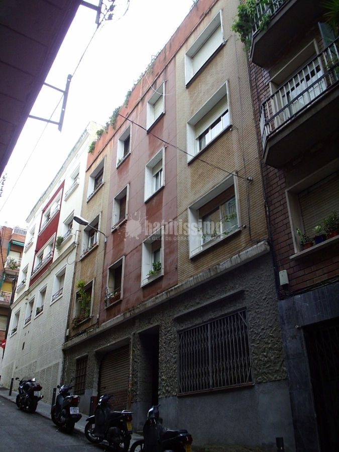 Restauración De Fachada Principal y Vestíbulo