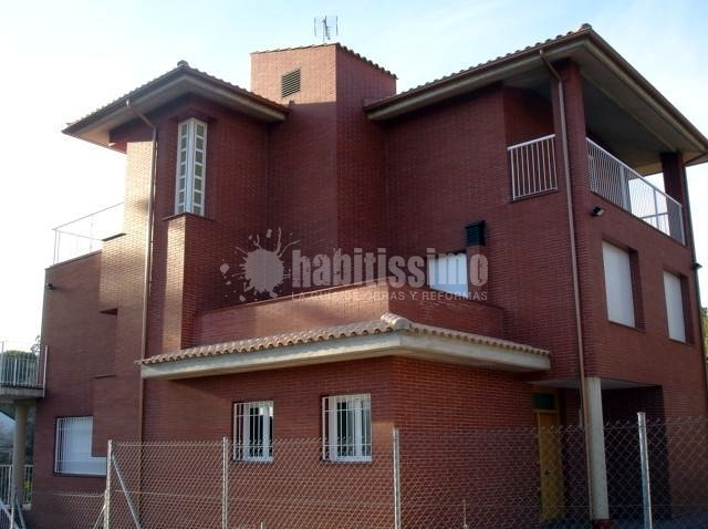 Derribo y Construcción Vivienda Unifamiliar Aislada