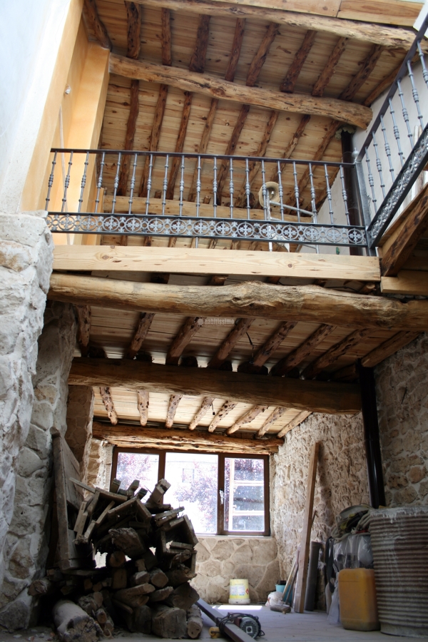 Restauración De Vivienda En Castillejo De Robledo (Soria)
