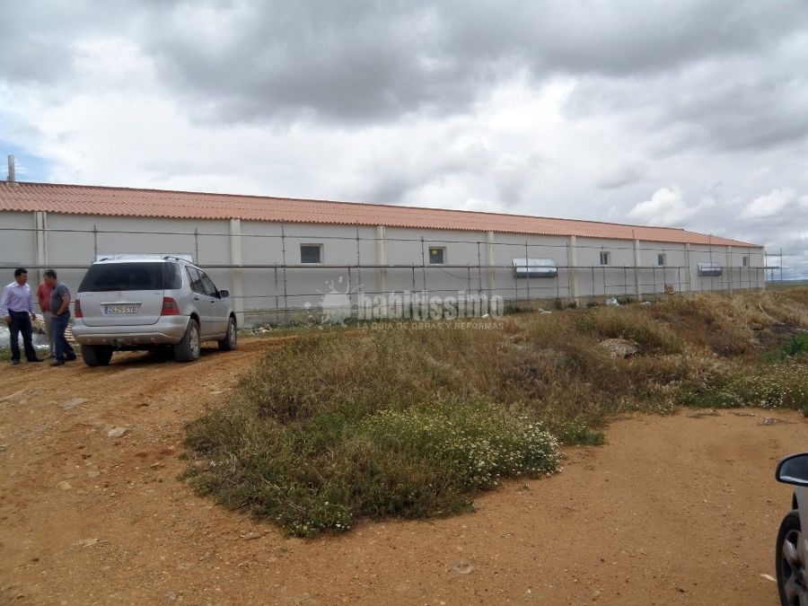 Aislamiento Térmico, ETICS, de una Granja Porcina en Teruel