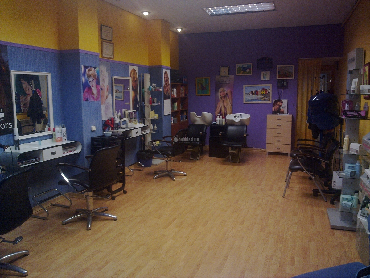 Acondicionamiento De Local Para Peluquería 'Beatriz Y Carmen'