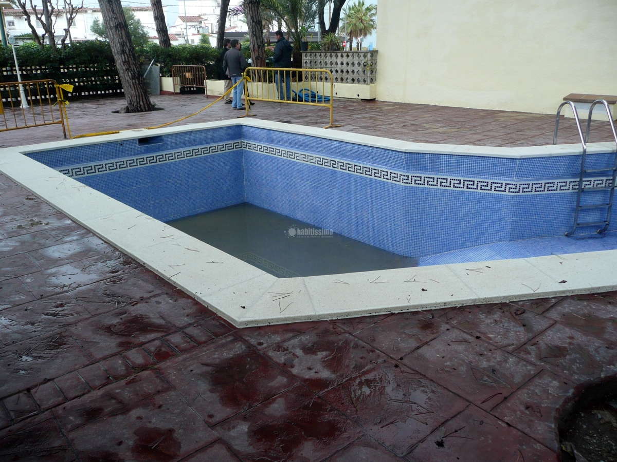 Pavimentacion y Piscina En Catelldefels