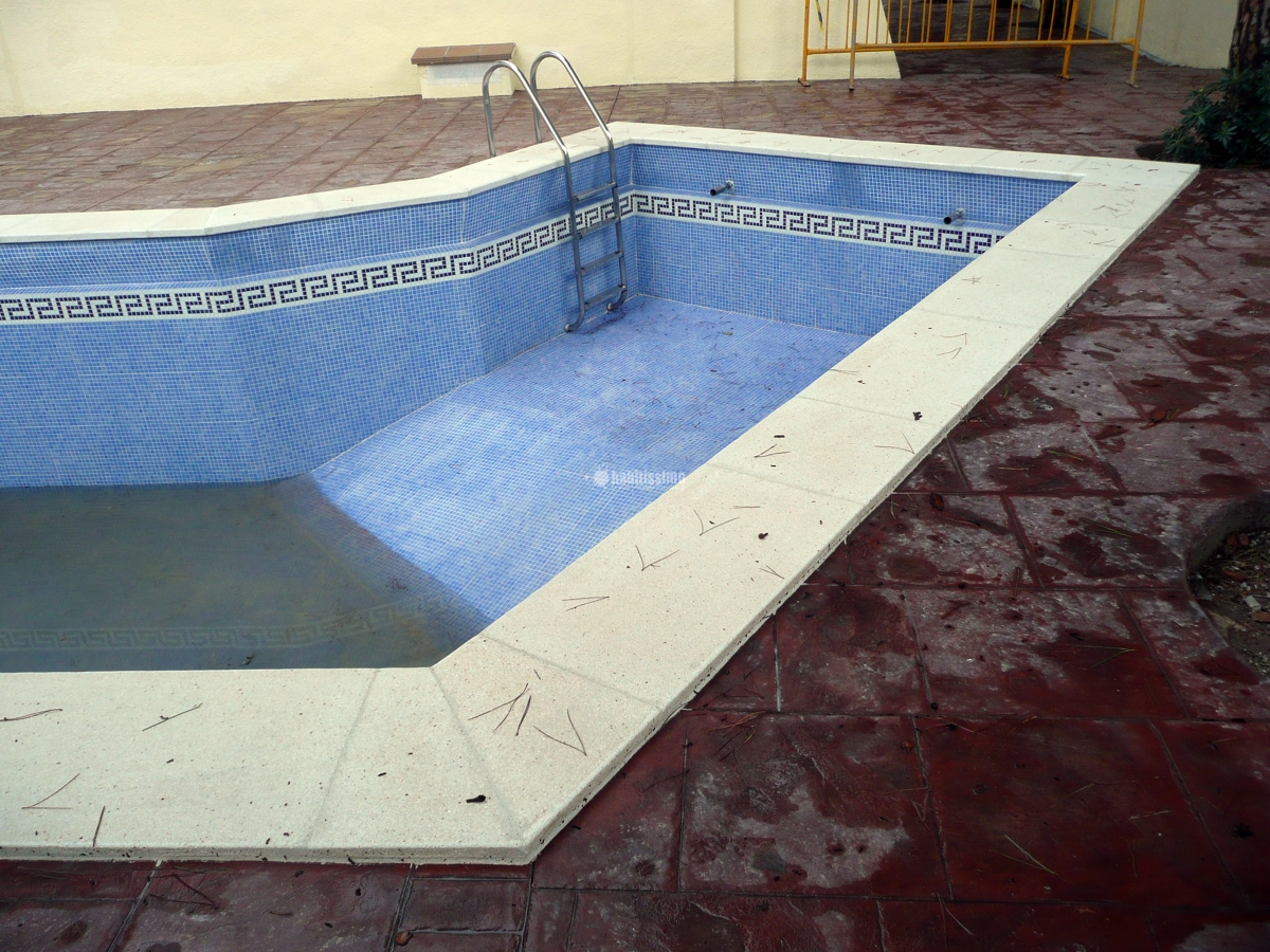 Pavimentacion y Piscina En Catelldefels