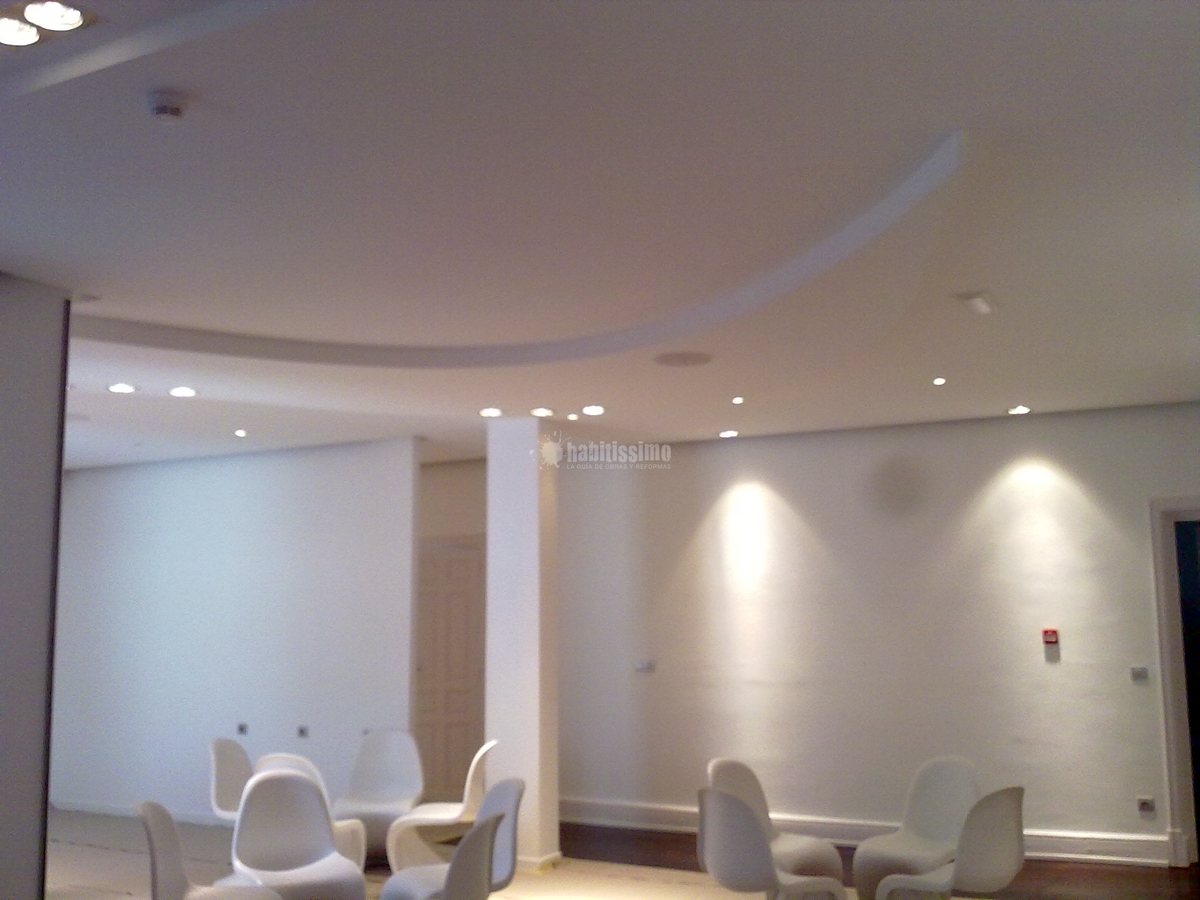 Proyecto De Reforma De Techos y Suministro De Iluminación