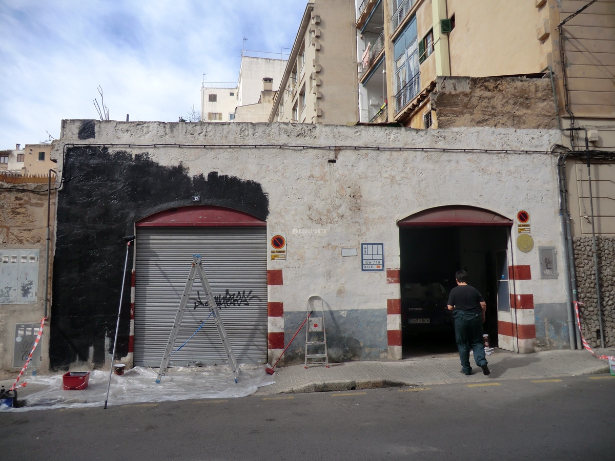 Fachada Graffiti Talleres Mauri