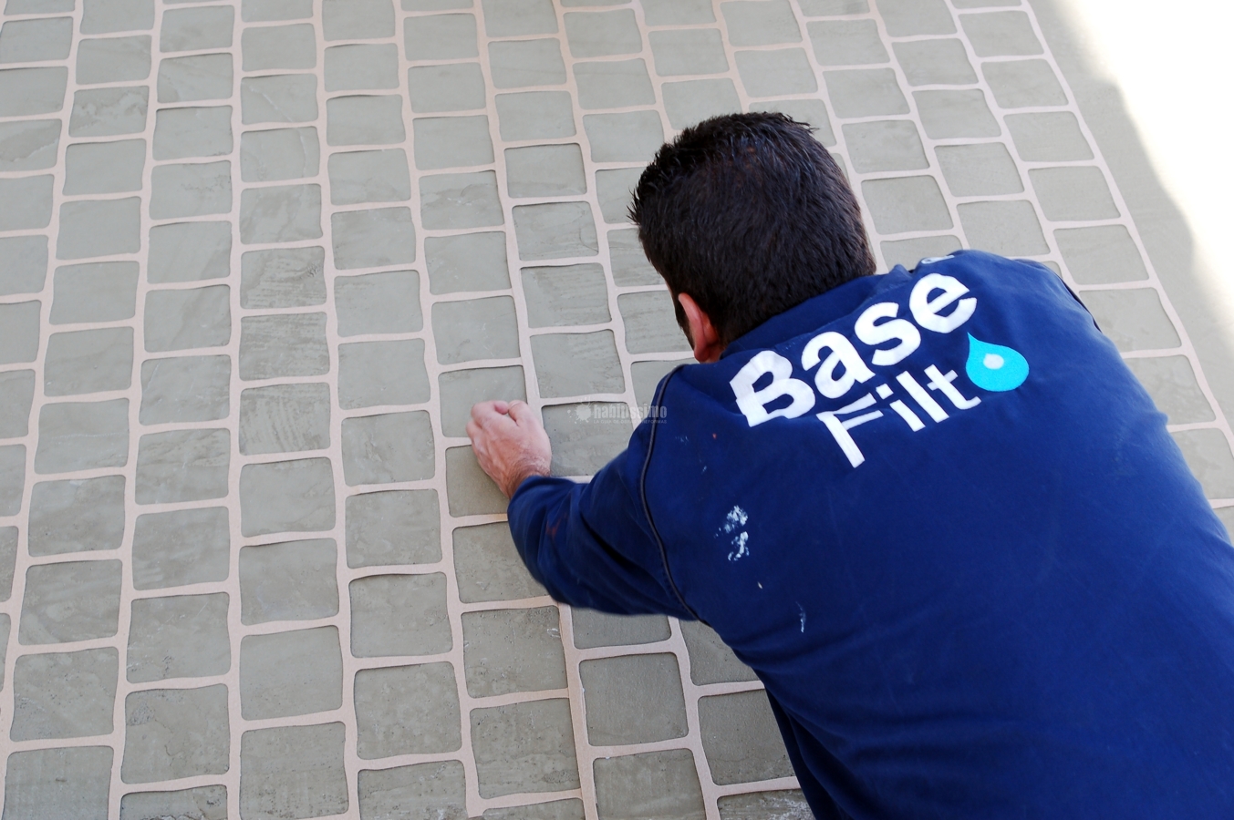 Iron Base Revestimiento Para Suelos