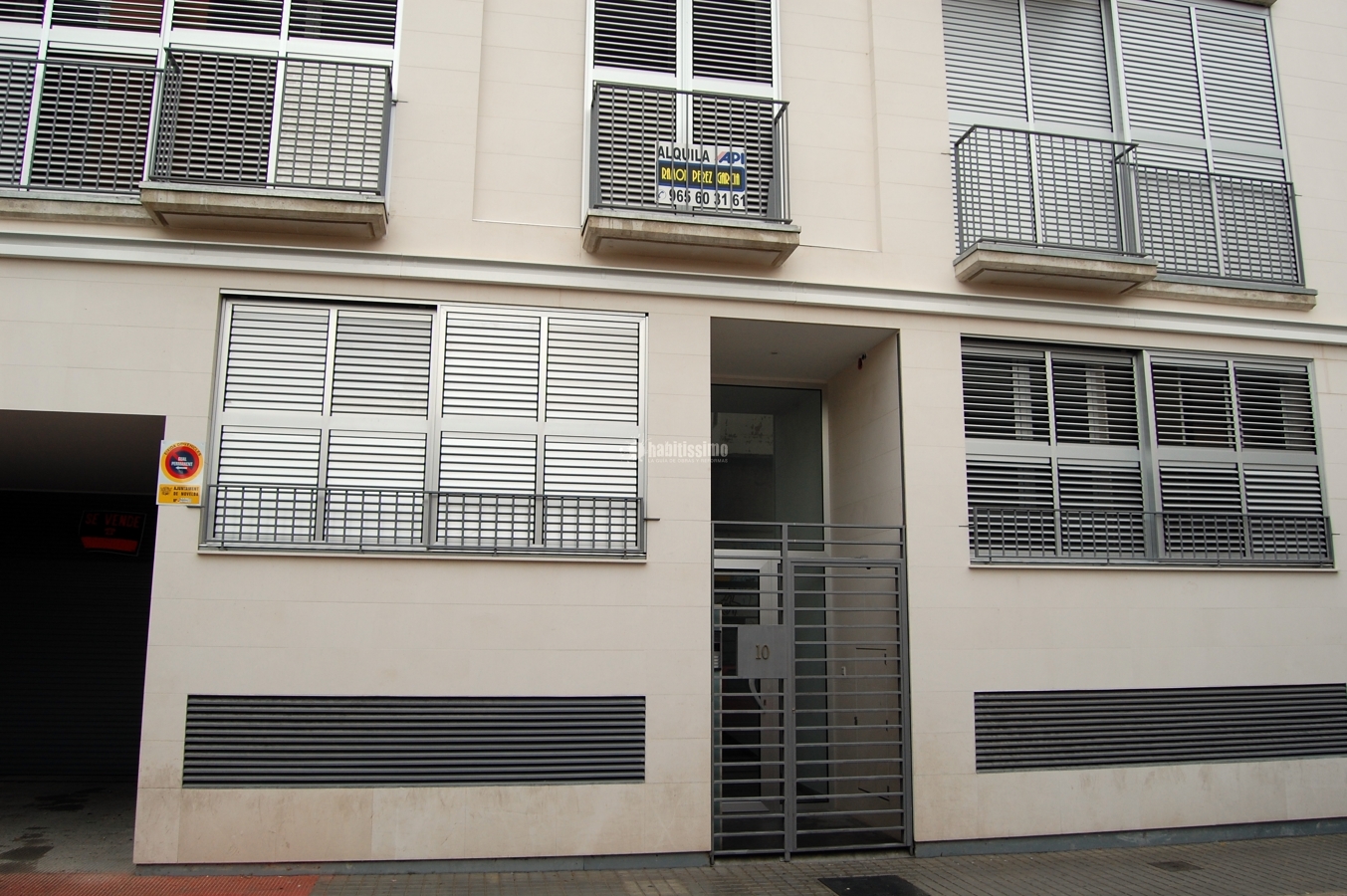 Edificio De 8 Viviendas En La Calle Argentina