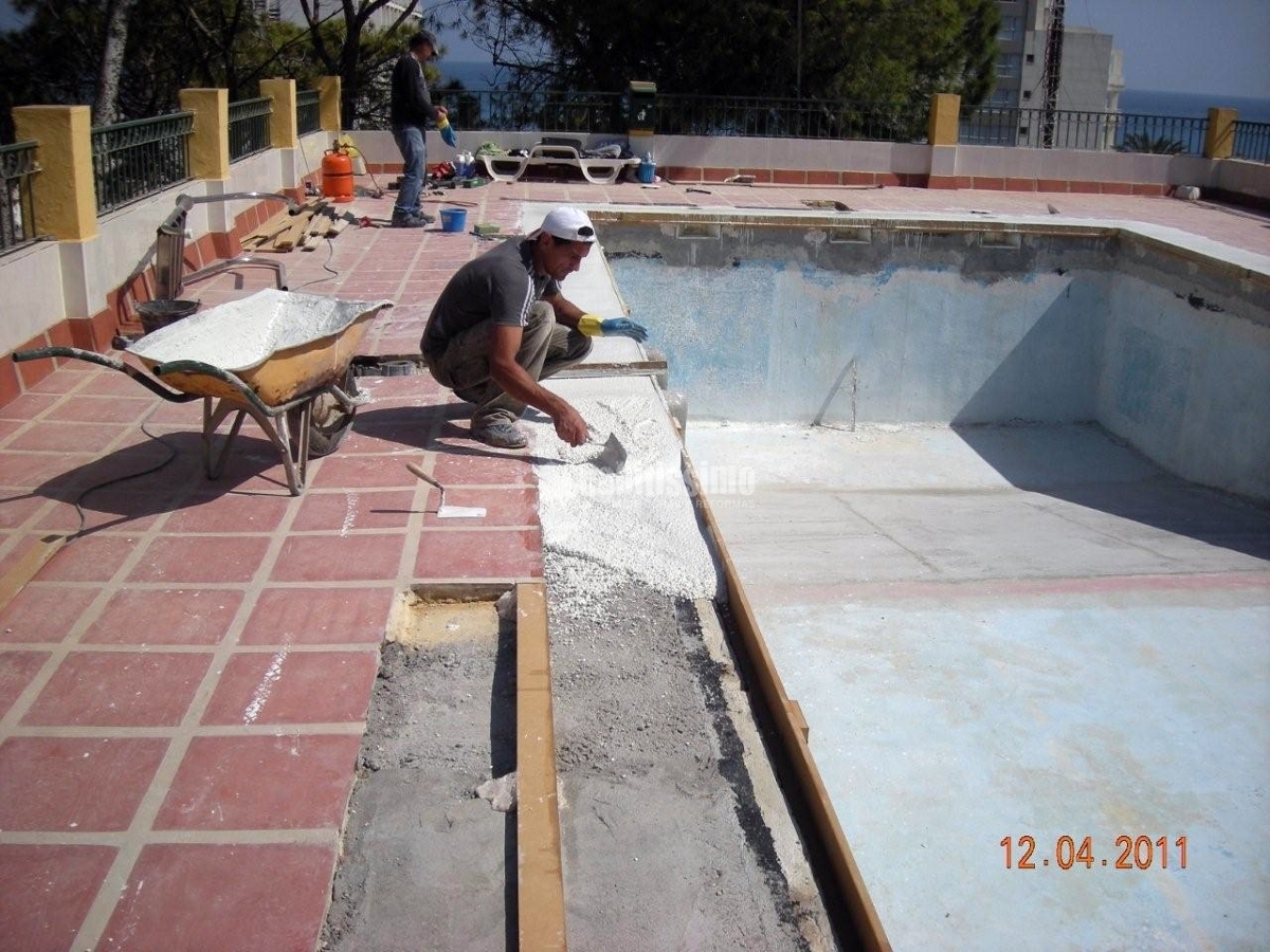 Impermeabilización De Piscina Comunitaria