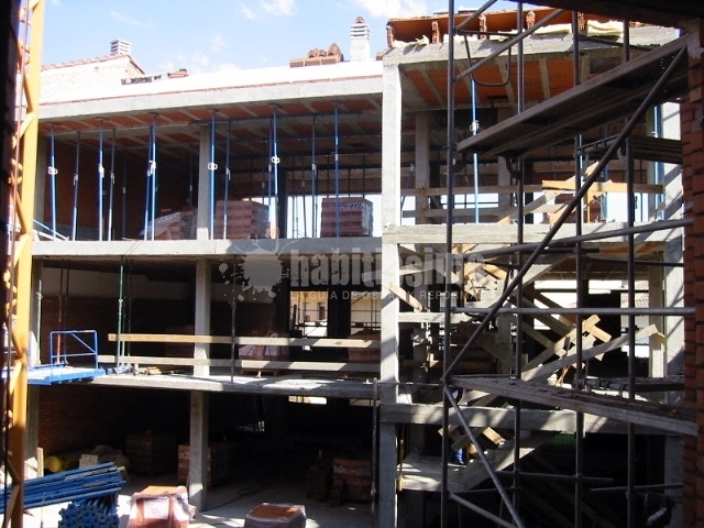 Edificio De 34 Viviendas