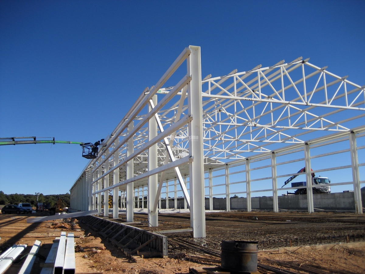 Construcción Naves en Gabaldón