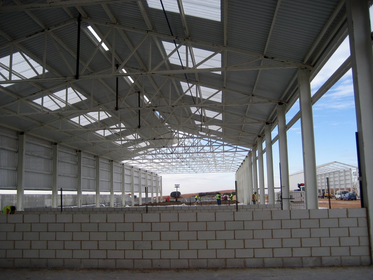 Construcción Naves en Gabaldón