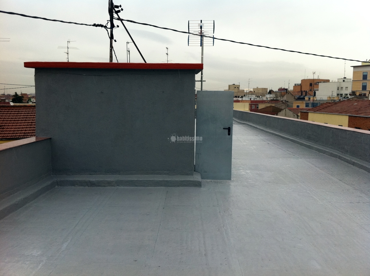 Reconstrucción Fachada y cubierta de edificio