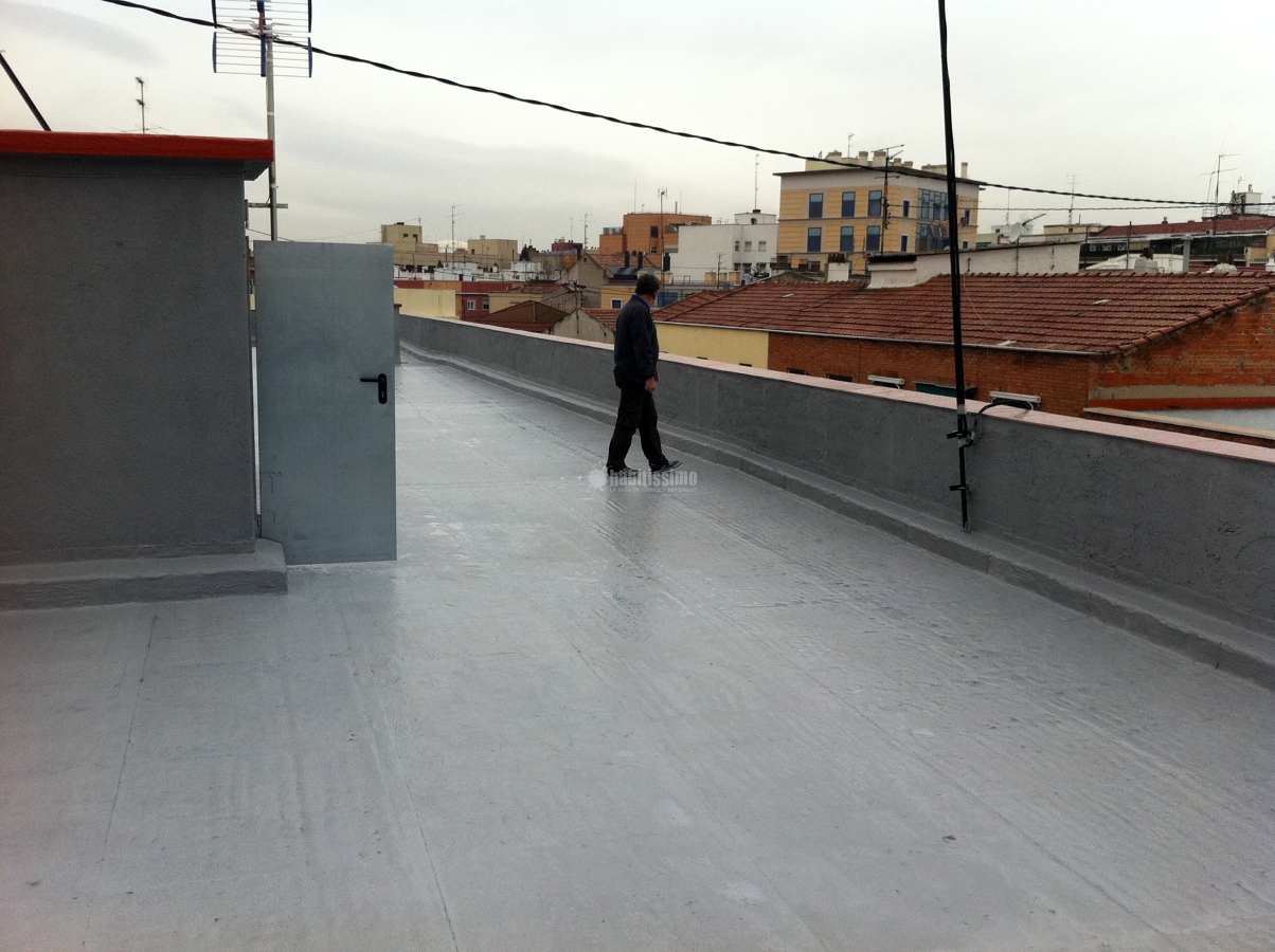 Reconstrucción Fachada y cubierta de edificio