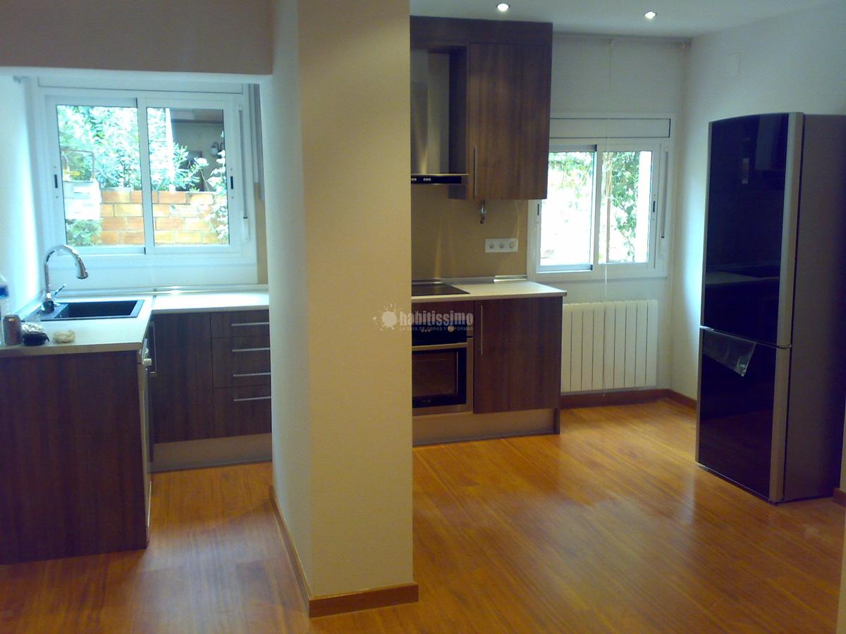 Restauracion total de masia tipica catalana.