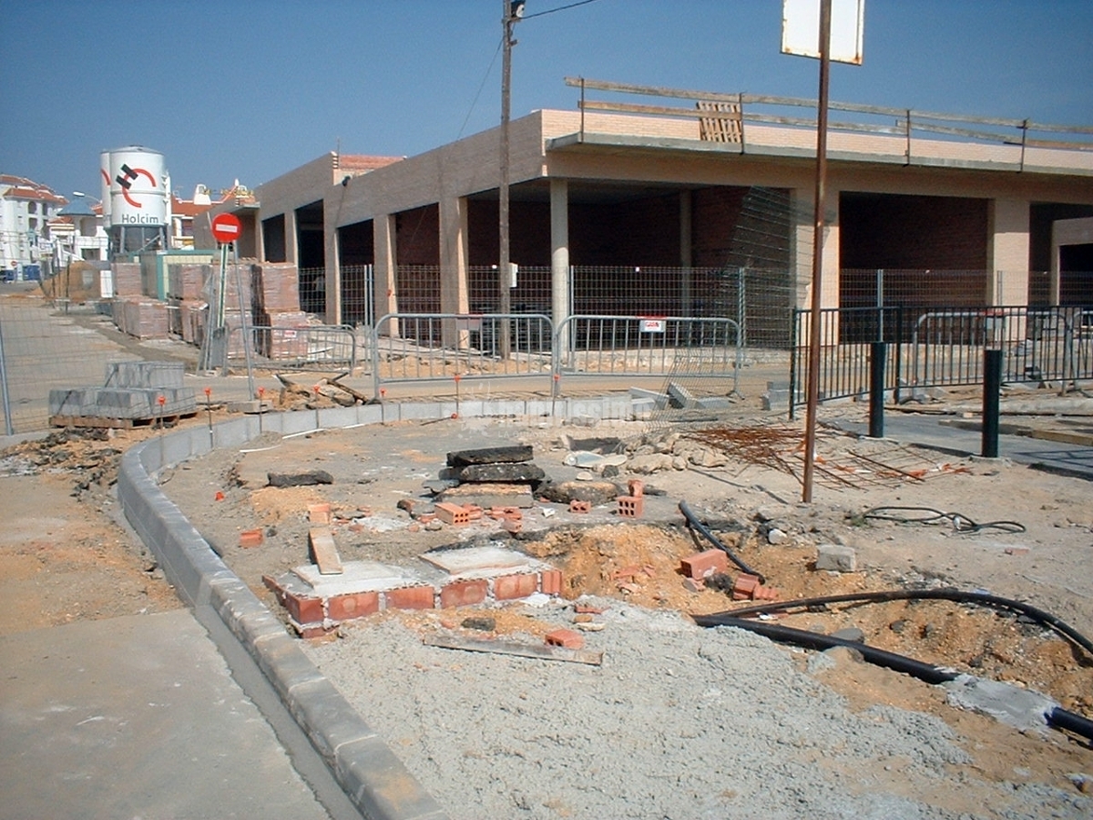 Instalación Eléctrica En Bt De 25 Locales y Zonas Comunes