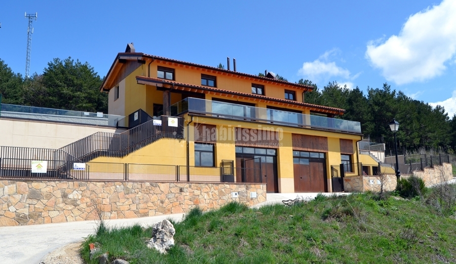 Chalets Pareados en Hoyos del Espino