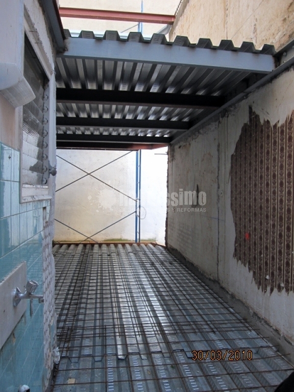 Promoció De Tres Habitatges Al Cor De Sant Andreu