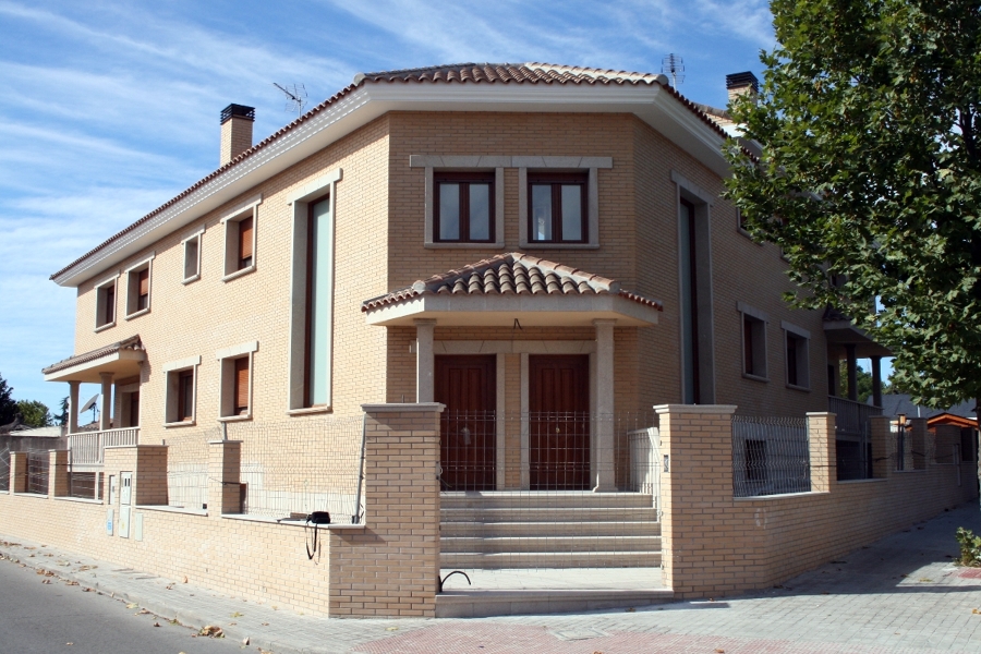 2 VIVIENDAS PAREADAS VILLANUEVA