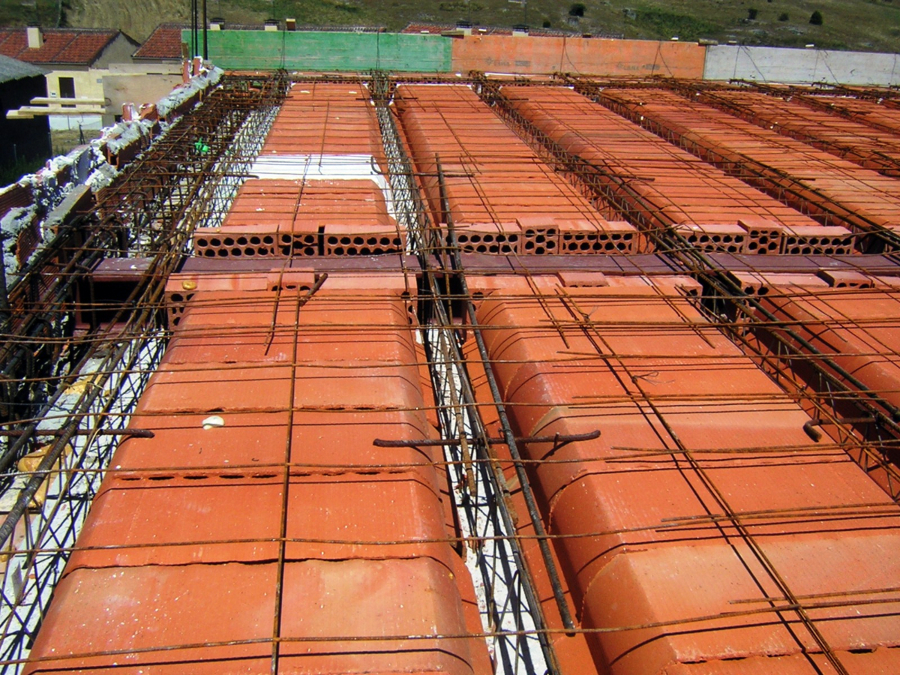 2008-Forjado de vivienda en construcción