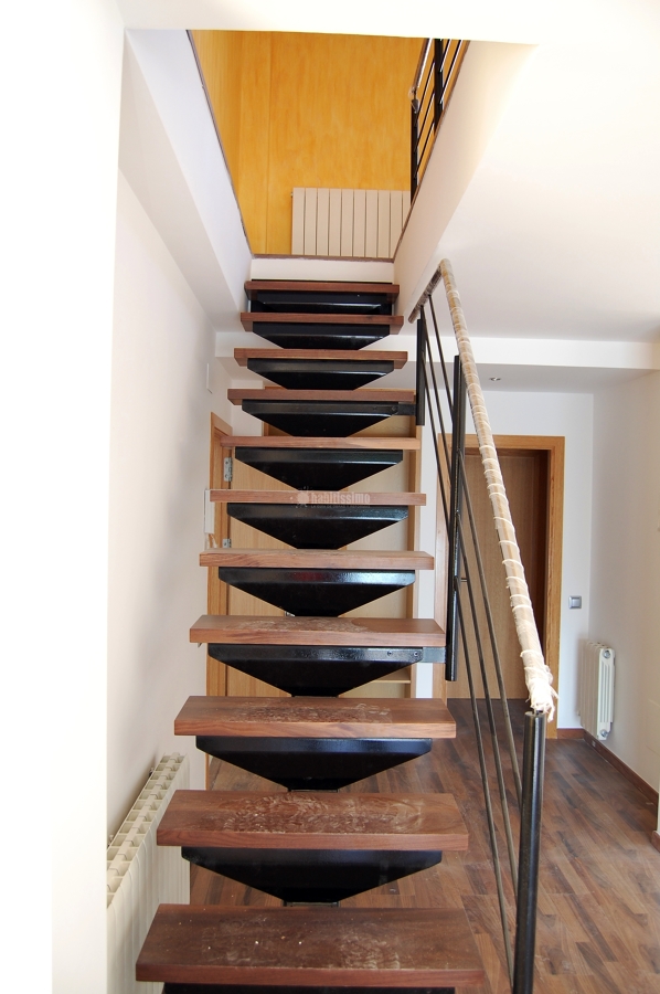 Edificio De 7 Viviendas Plurifamiliar