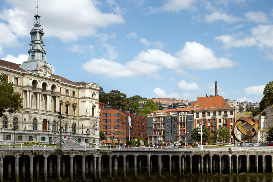 211 viviendas en Plaza del Gas Bilbao 05