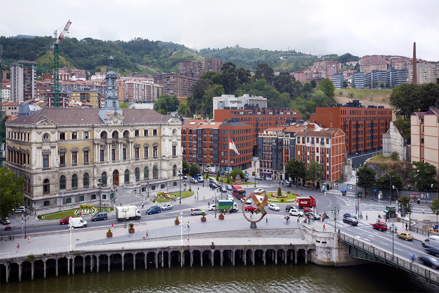 211 viviendas en Plaza del Gas Bilbao 06