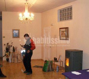 Estufa de pellets instalada en Burgos MODELO CIRCLE 8 en acero antracita