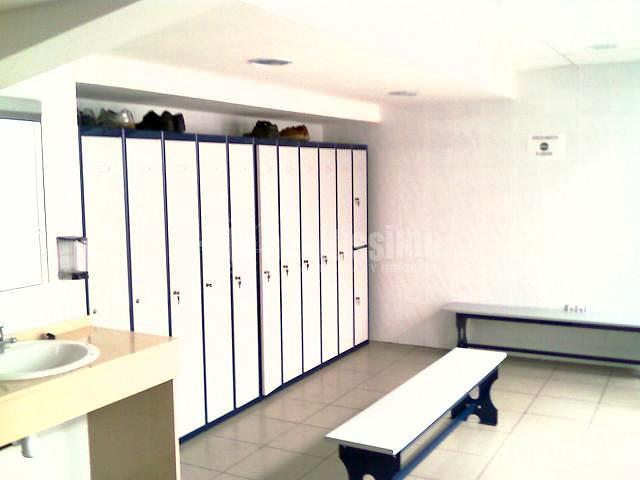 Habilitación  Nave Industrial para taller Mecánico de Chapa y pintura  y habilitación de altillo para oficinas en Polígono Industrial de Quart de Poblet (Valencia)